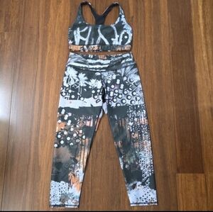 ELECTRIC & ROSE ABSTRACT GRAPHIC GRAFFITI MIXED PRINT SPORTS BRA & LEGGINGS SET